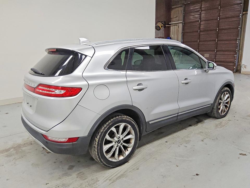 Photo 3 from auction – 2019 LINCOLN MKC with VIN 5LMCJ2D97KUL44296