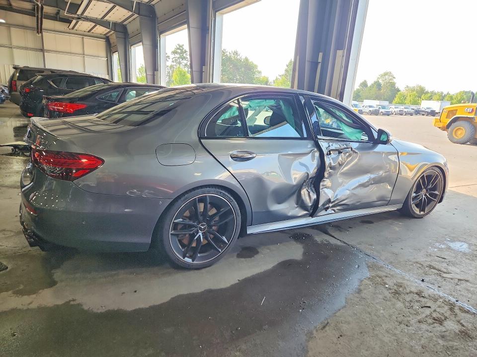 Photo 3 from auction – 2021 MERCEDES-BENZ E with VIN W1KZF6BB9MA917497