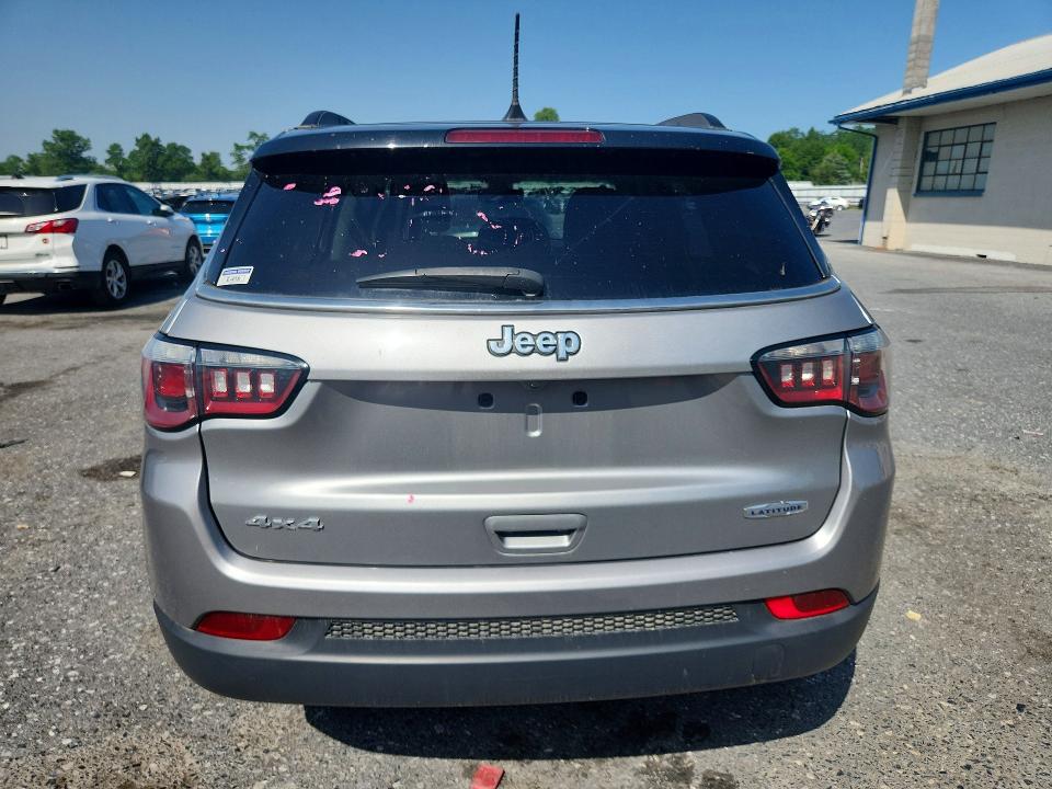 Photo 6 from auction – 2018 JEEP COMPASS with VIN 3C4NJDBB7JT162687