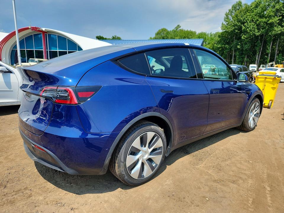 Photo 3 from auction – 2021 TESLA MODEL Y with VIN 5YJYGDEE1MF180154