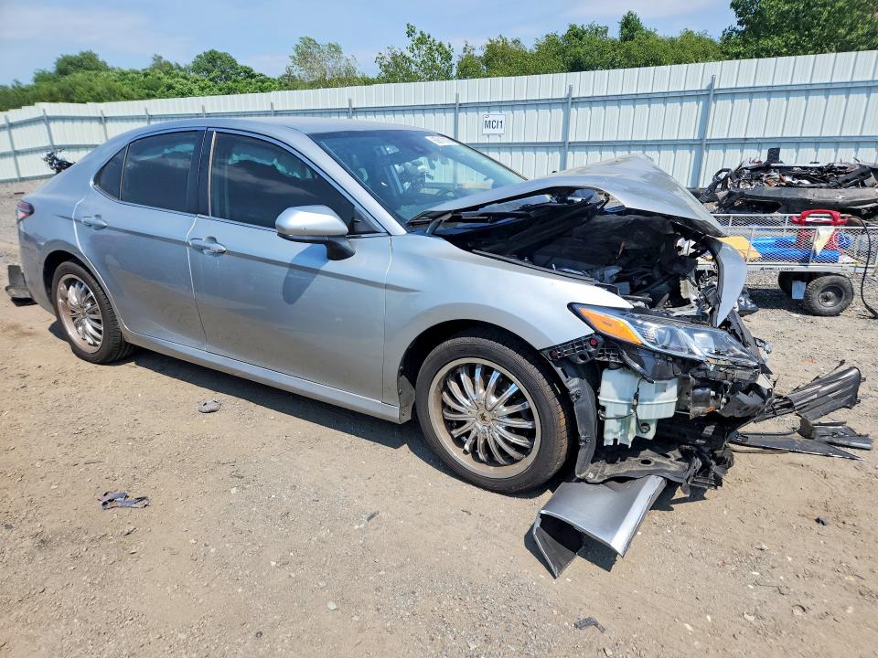 Photo 4 from auction – 2022 TOYOTA CAMRY with VIN 4T1C11BK5NU051987