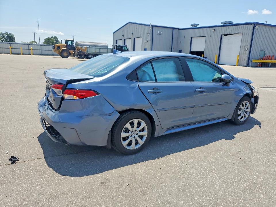 Photo 3 from auction – 2022 TOYOTA COROLLA with VIN 5YFEPMAE5NP373762