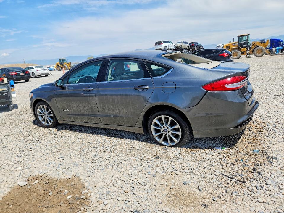 صورة رقم 2 من المزاد - 2017 FORD FUSION مع VIN 3FA6P0LU7HR266069