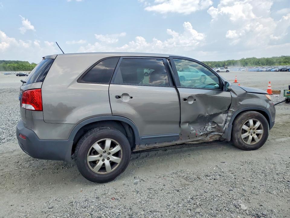 Photo 3 from auction – 2013 KIA SORENTO with VIN 5XYKT3A65DG363737