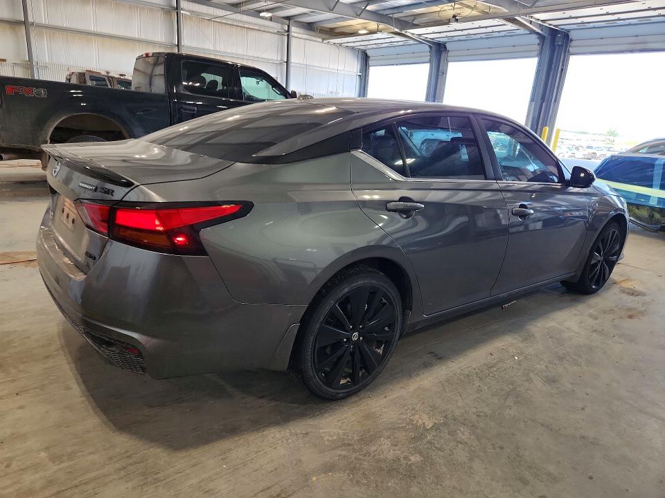 Photo 3 from auction – 2022 NISSAN ALTIMA with VIN 1N4BL4CW0NN333421