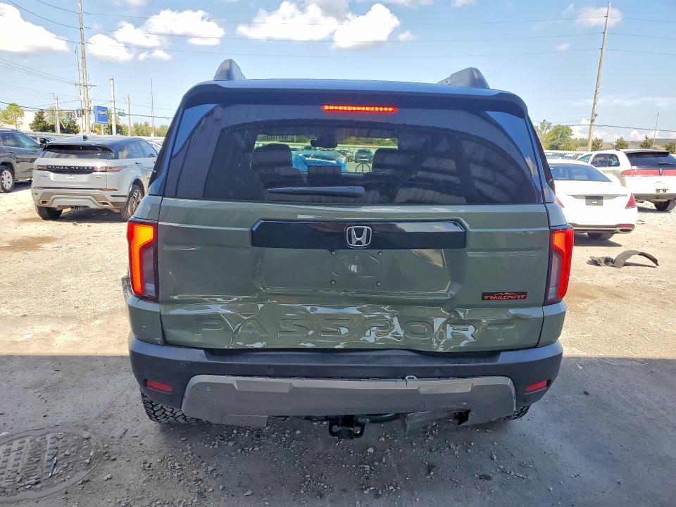 Photo 6 from auction – 2026 HONDA PASSPORT with VIN 5FNYF9H84TB042676