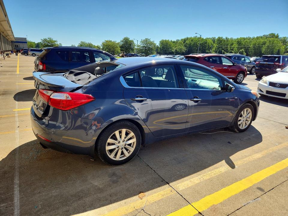 Photo 3 from auction – 2014 KIA FORTE with VIN KNAFX4A89E5105385