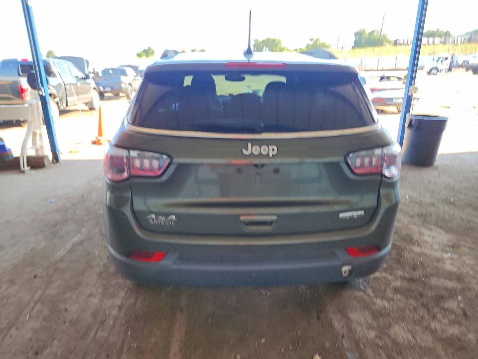 Photo 6 from auction – 2018 JEEP COMPASS with VIN 3C4NJDBB4JT231366