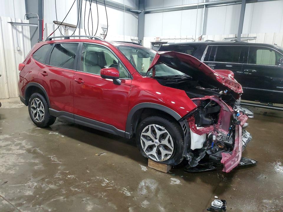 Photo 4 from auction – 2019 SUBARU FORESTER with VIN JF2SKAEC5KH569279