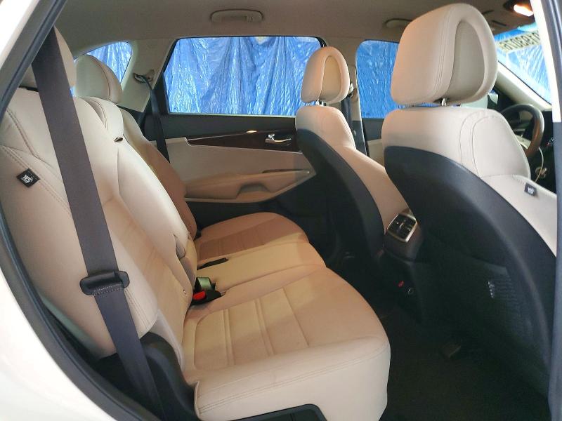 Photo 11 from auction – 2016 KIA SORENTO with VIN 5XYPGDA51GG039017