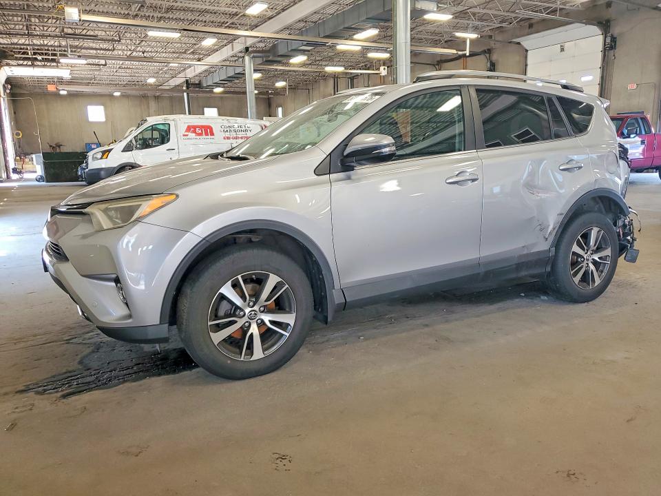 TOYOTA RAV4 2017 with VIN 2T3RFREV6HW661053 - Photo from auction