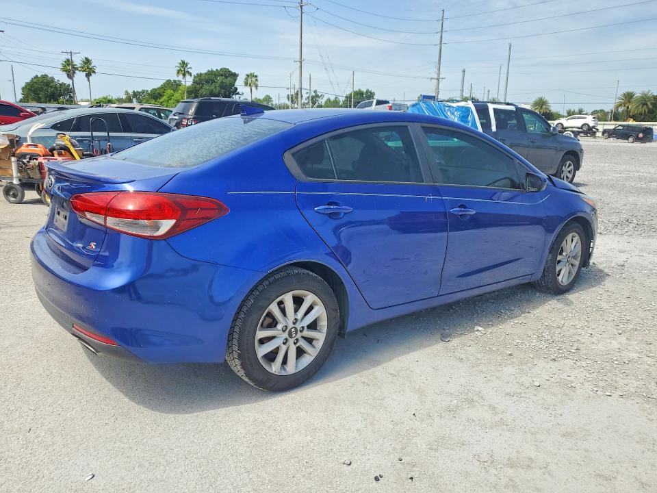 Zdjęcie 3 z aukcji – 2017 KIA FORTE z VIN 3KPFL4A76HE115595