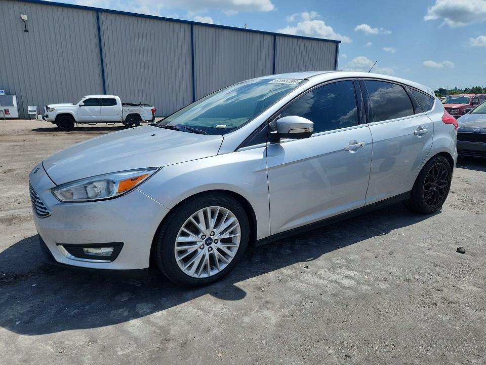 FORD FOCUS 2018 with VIN 1FADP3N22JL285007 - Photo from auction