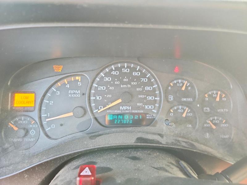 Photo 9 from auction – 2002 CHEVROLET SILVERADO with VIN 1GCHC23102F216103
