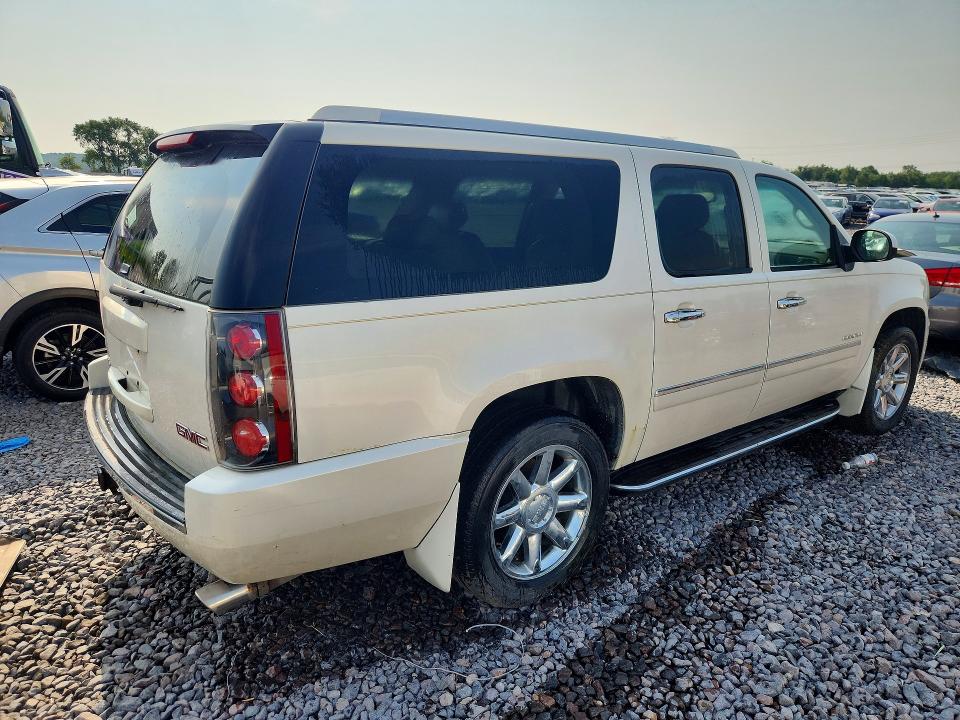Photo 3 from auction – 2010 GMC YUKON XL with VIN 1GKUKMEF7AR224867