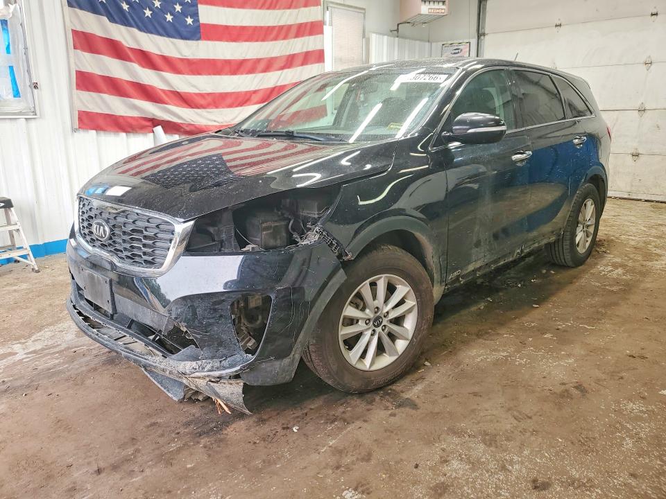 KIA SORENTO 2019 with VIN 5XYPGDA34KG564211 - Photo from auction