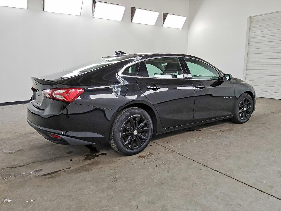 Photo 3 from auction – 2019 CHEVROLET MALIBU with VIN 1G1ZD5ST3KF141458