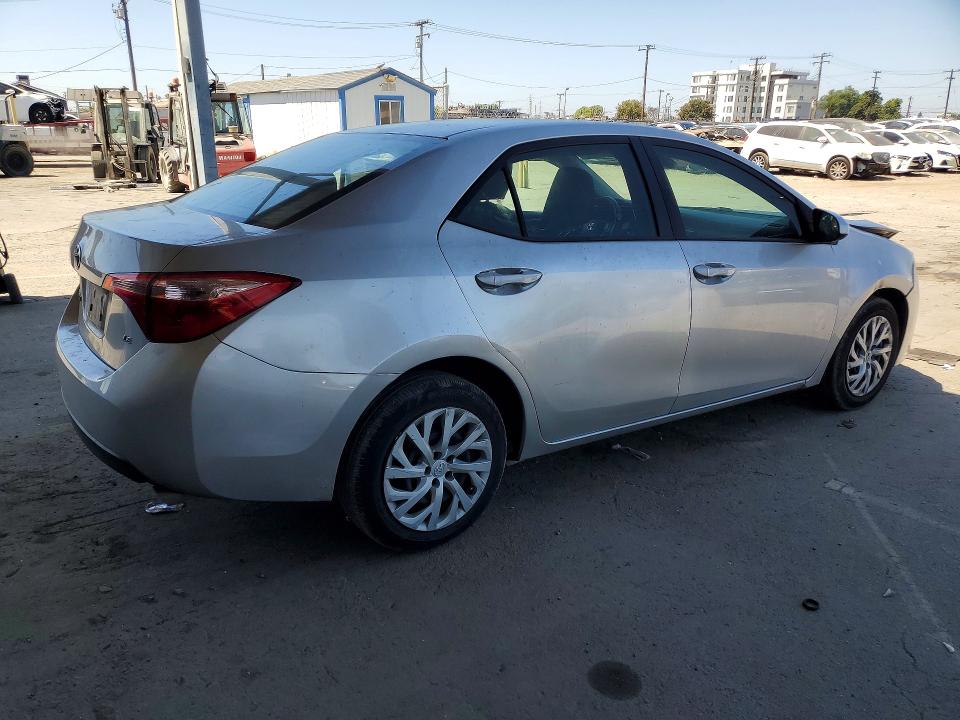 Photo 3 from auction – 2019 TOYOTA COROLLA with VIN 5YFBURHE1KP899512
