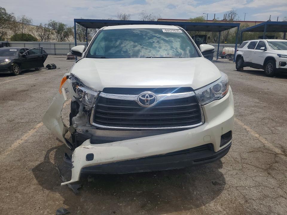 Photo 5 from auction – 2016 TOYOTA HIGHLANDER with VIN 5TDZKRFH6GS174049