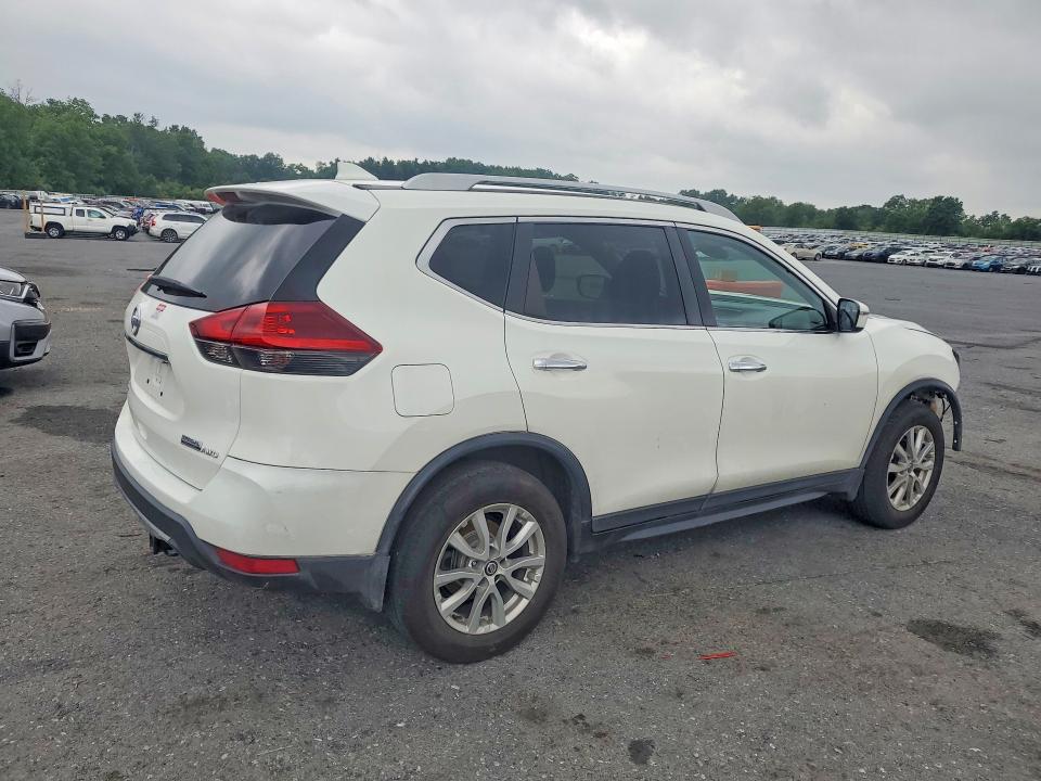 Photo 3 from auction – 2019 NISSAN ROGUE with VIN 5N1AT2MV9KC813718
