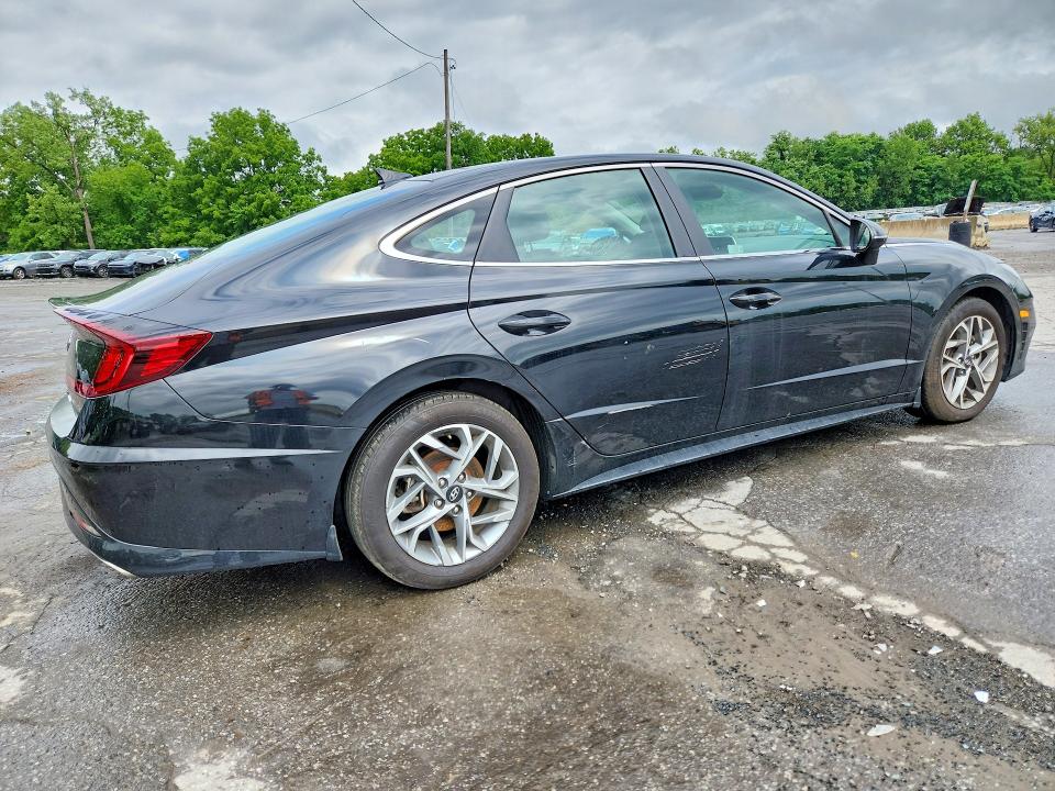 Photo 3 from auction – 2021 HYUNDAI SONATA with VIN 5NPEL4JA2MH115560
