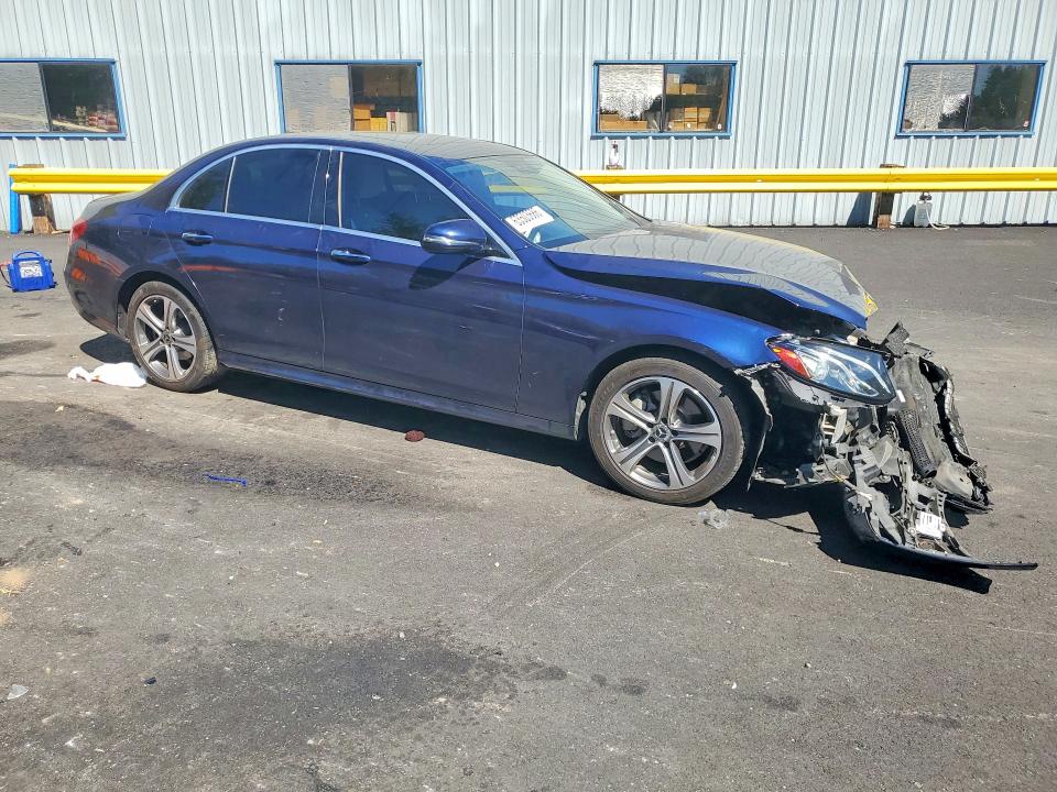 Photo 4 from auction – 2018 MERCEDES-BENZ E with VIN WDDZF4JB1JA446432