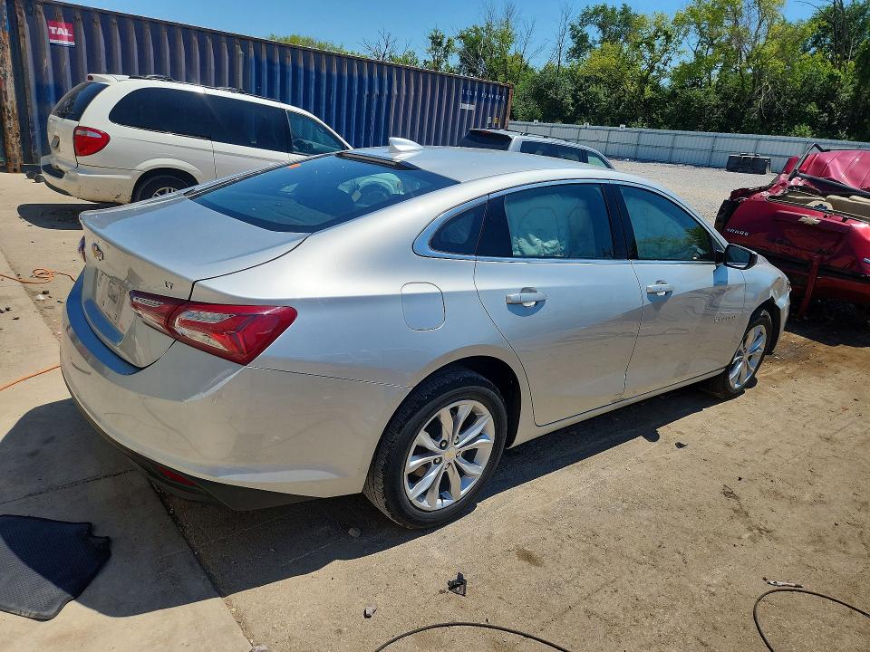 Photo 3 from auction – 2022 CHEVROLET MALIBU with VIN 1G1ZD5ST3NF144316