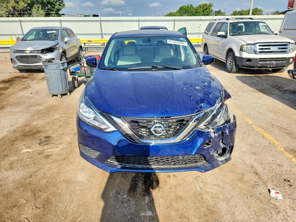 Photo 5 from auction – 2017 NISSAN SENTRA with VIN 3N1AB7AP0HY306722