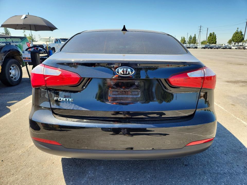 Photo 6 from auction – 2016 KIA FORTE with VIN KNAFK4A69G5550645