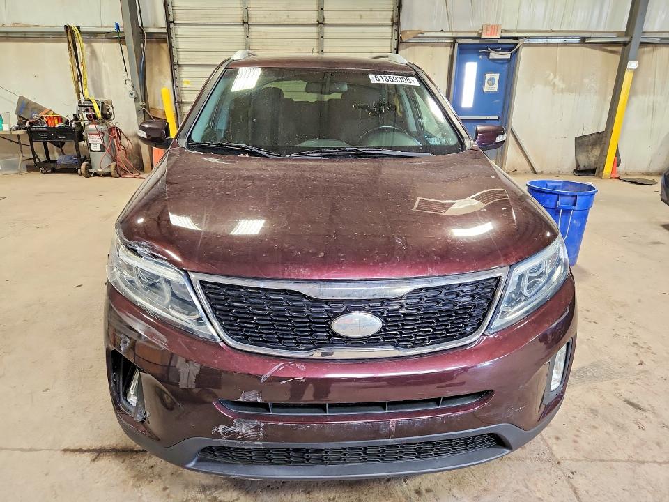 Photo 5 from auction – 2015 KIA SORENTO with VIN 5XYKTDA65FG551165