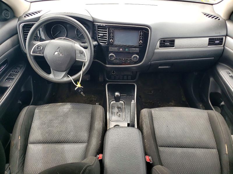 Photo 8 from auction – 2018 MITSUBISHI OUTLANDER with VIN JA4AD2A35JJ004211