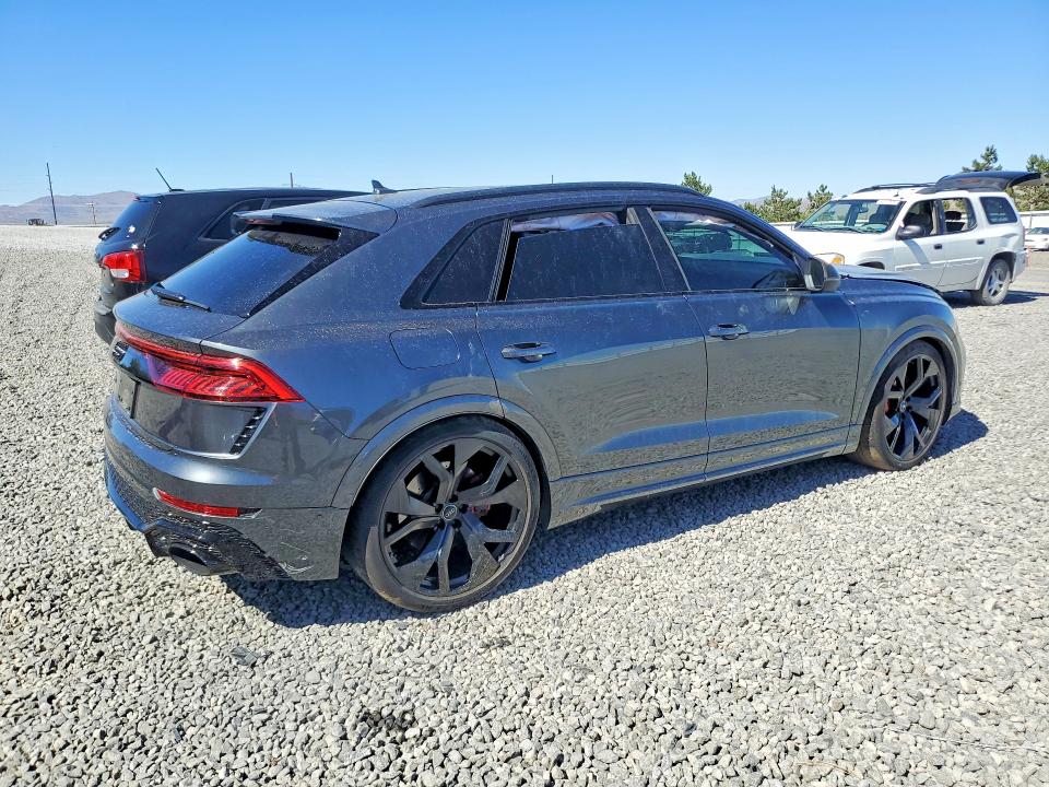 Photo 3 from auction – 2021 AUDI RS Q8 with VIN WU1ARBF17MD005168