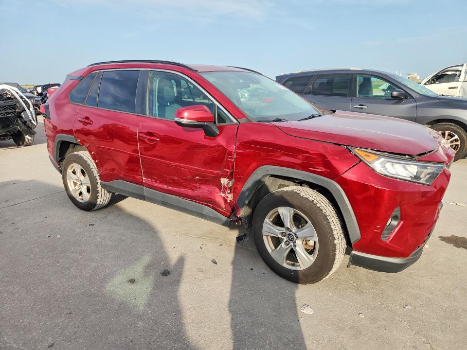 Photo 4 from auction – 2021 TOYOTA RAV4 with VIN 2T3W1RFV0MW135592