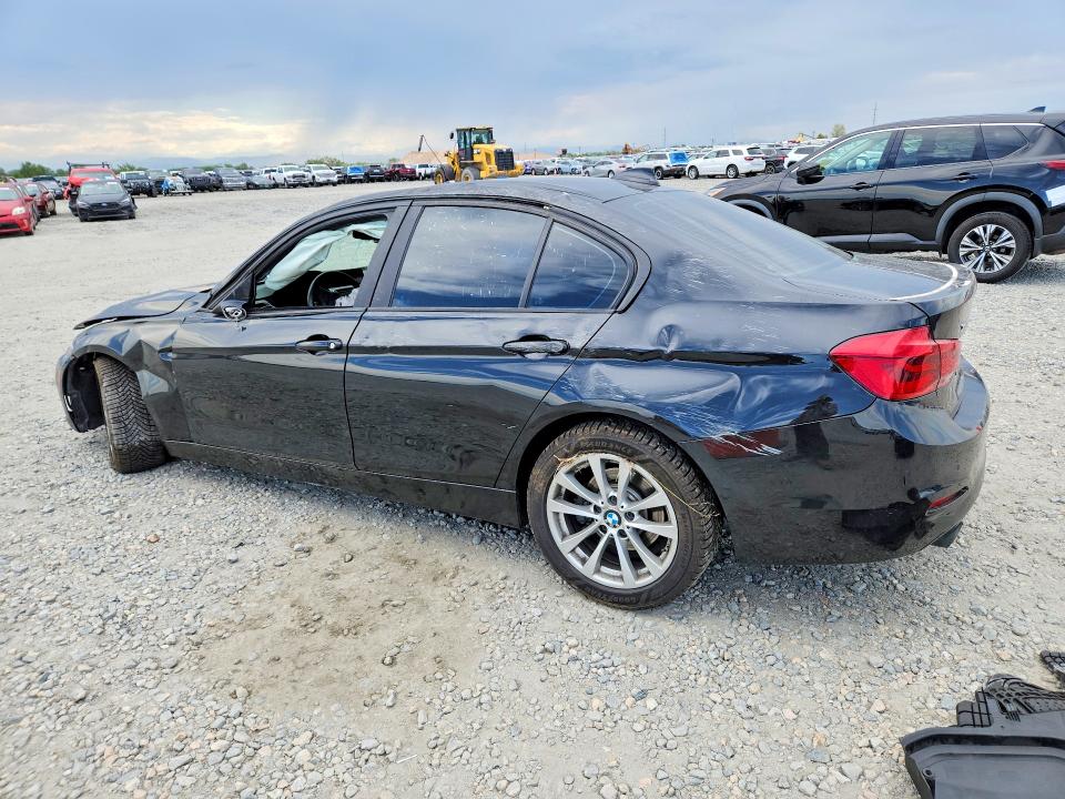 Photo 2 from auction – 2017 BMW 320 with VIN WBA8E5G54HNU41452