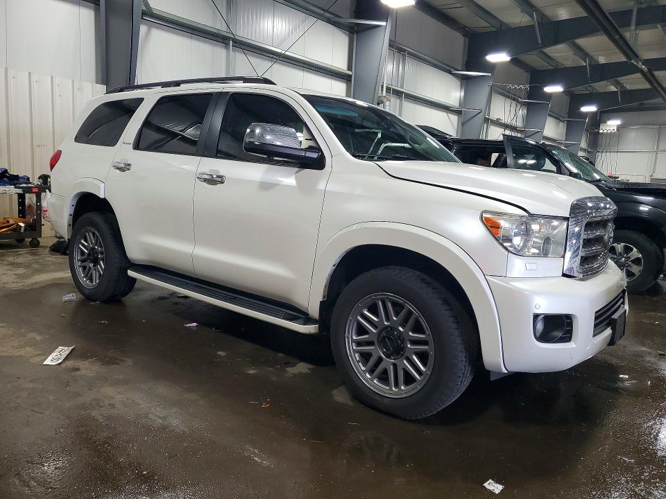 Photo 4 from auction – 2014 TOYOTA SEQUOIA with VIN 5TDDW5G18ES092457