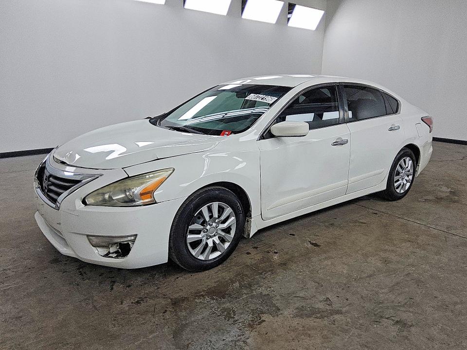 NISSAN ALTIMA 2015 with VIN 1N4AL3AP1FC256928 - Photo from auction