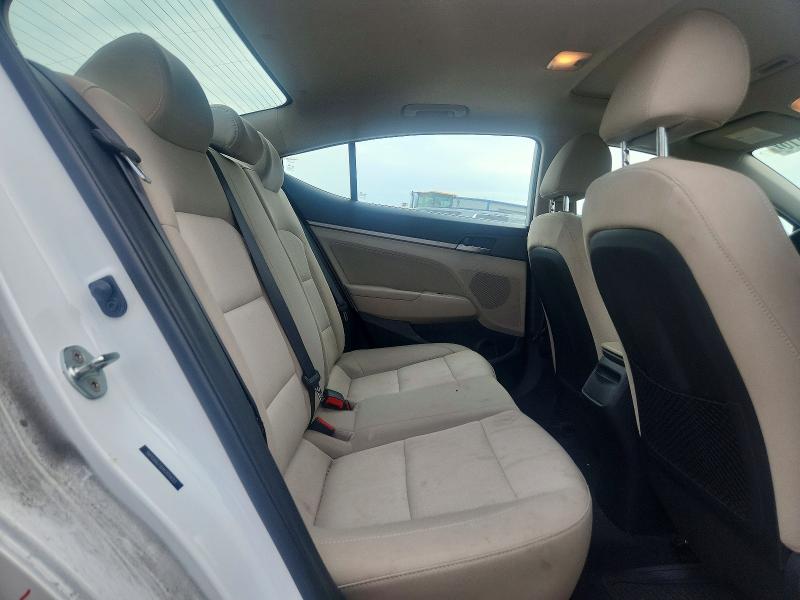 Photo 10 from auction – 2017 HYUNDAI ELANTRA with VIN 5NPD84LF6HH205693