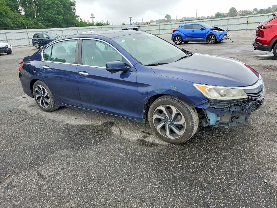 Photo 4 from auction – 2016 HONDA ACCORD with VIN 1HGCR2F94GA022416