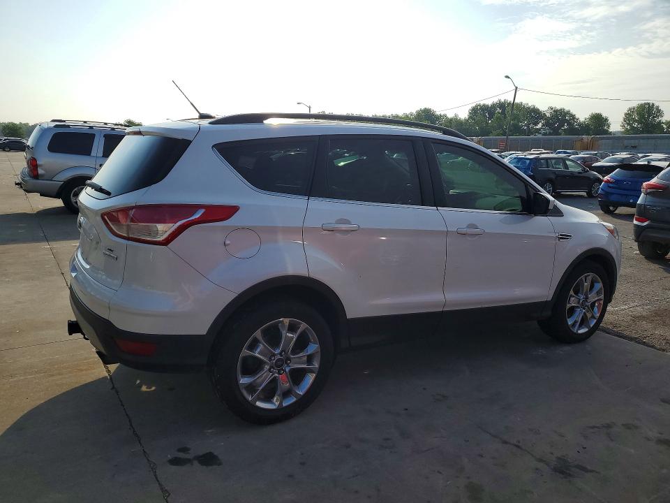 Photo 3 from auction – 2016 FORD ESCAPE with VIN 1FMCU0G94GUA65017