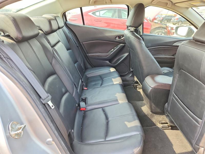 Photo 10 from auction – 2018 MAZDA 3 with VIN 3MZBN1V36JM209810