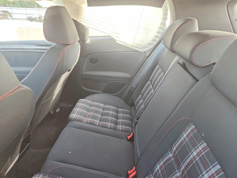 Photo 10 from auction – 2011 VOLKSWAGEN GTI with VIN WVWEV7AJ4BW338914
