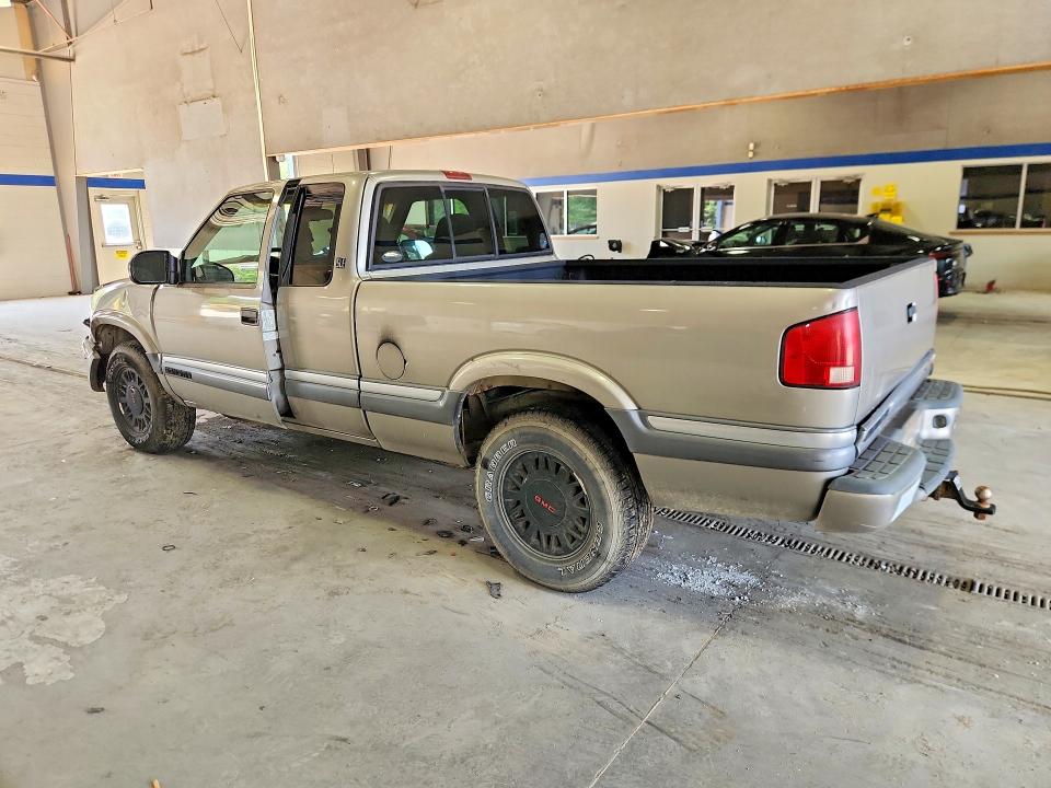 Photo 2 from auction – 2000 GMC SONOMA with VIN 1GTDT19W5Y8118306