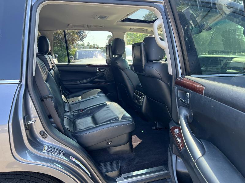 Фото 6 с аукциона – 2013 LEXUS LX с VIN JTJHY7AX3D4130026