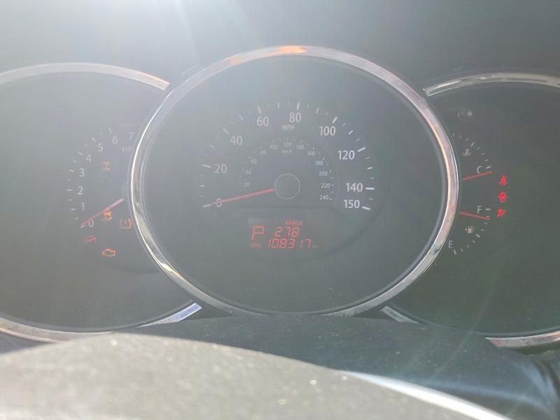 Photo 9 from auction – 2011 KIA SORENTO with VIN 5XYKTCA17BG132825