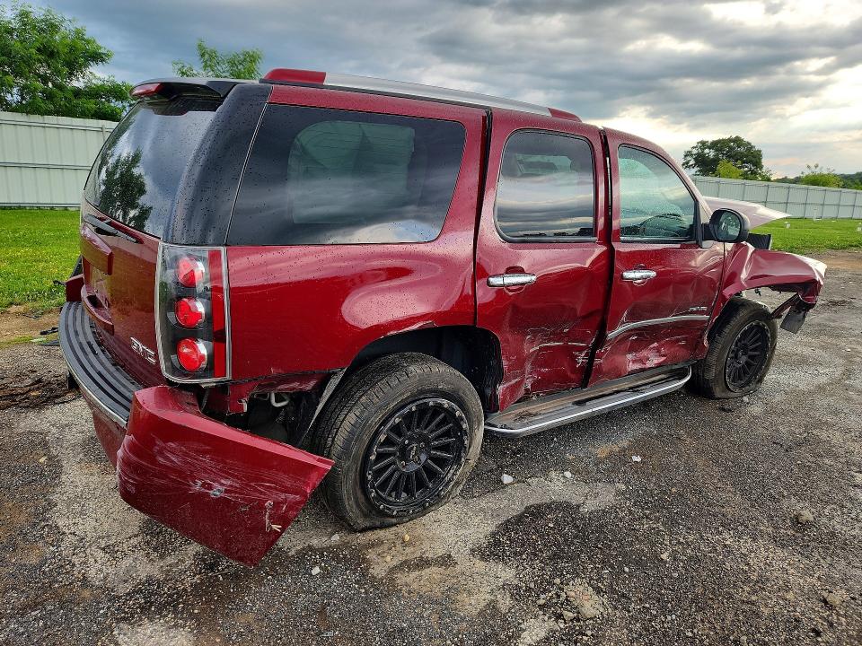 Photo 3 from auction – 2011 GMC YUKON DENALI with VIN 1GKS2EEF9BR249865