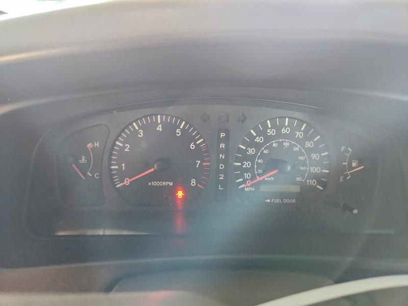Photo 9 from auction – 2000 TOYOTA SIENNA with VIN 4T3ZF13C5YU268342