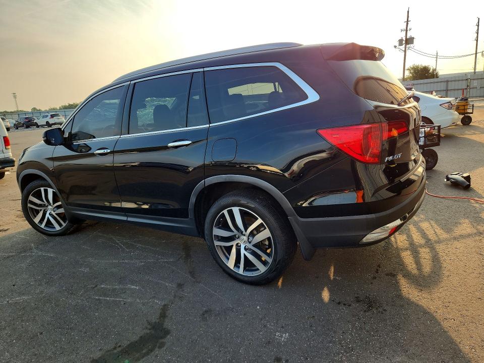 Photo 2 from auction – 2017 HONDA PILOT with VIN 5FNYF6H93HB024328