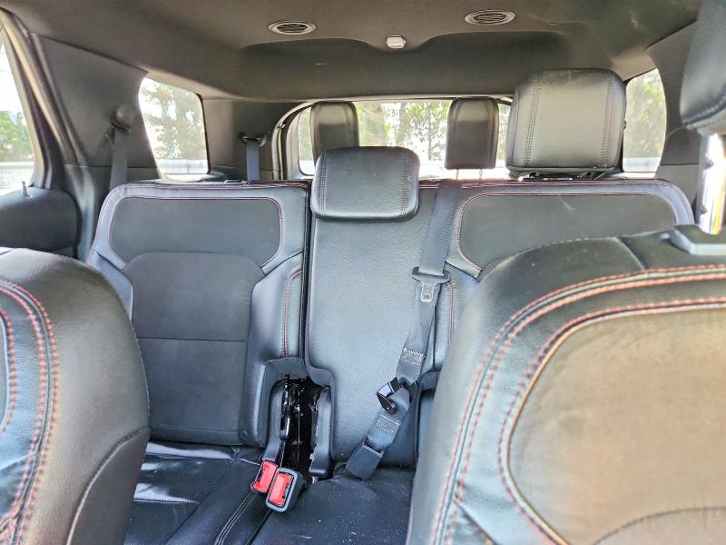 Photo 10 from auction – 2017 FORD EXPLORER with VIN 1FM5K8AR1HGB22537