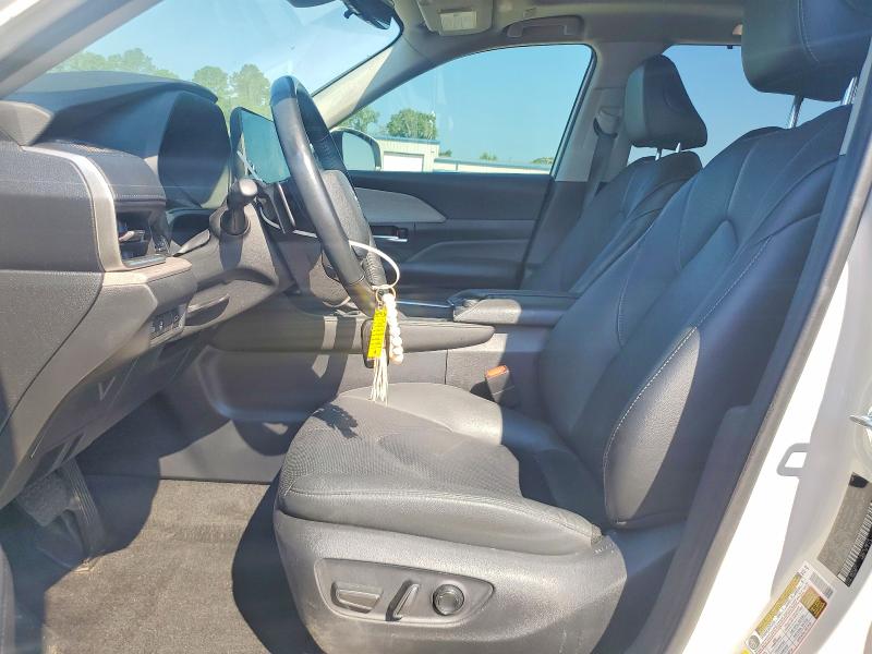 Photo 7 from auction – 2024 TOYOTA GRAND HIGHLANDER with VIN 5TDAAAB59RS009001