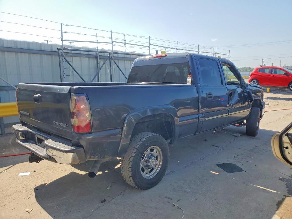 Photo 3 from auction – 2005 CHEVROLET SILVERADO with VIN 1GCHC23245F865108